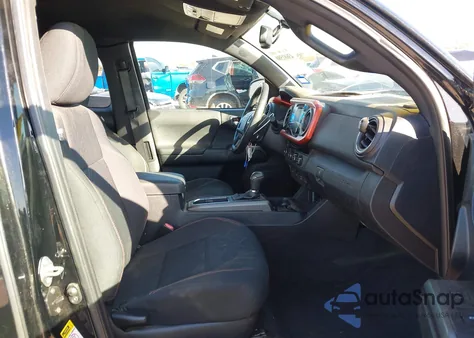 2016 Toyota Tacoma Trd Sport from USA, damaged, VIN 5TFRZ5CN0GX014189